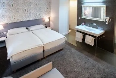 Jona Split Hotel